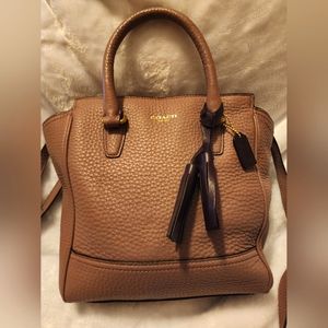 Coach Leather Small Handbag/ Purse in a pale mauve/light purple/dark lilac color